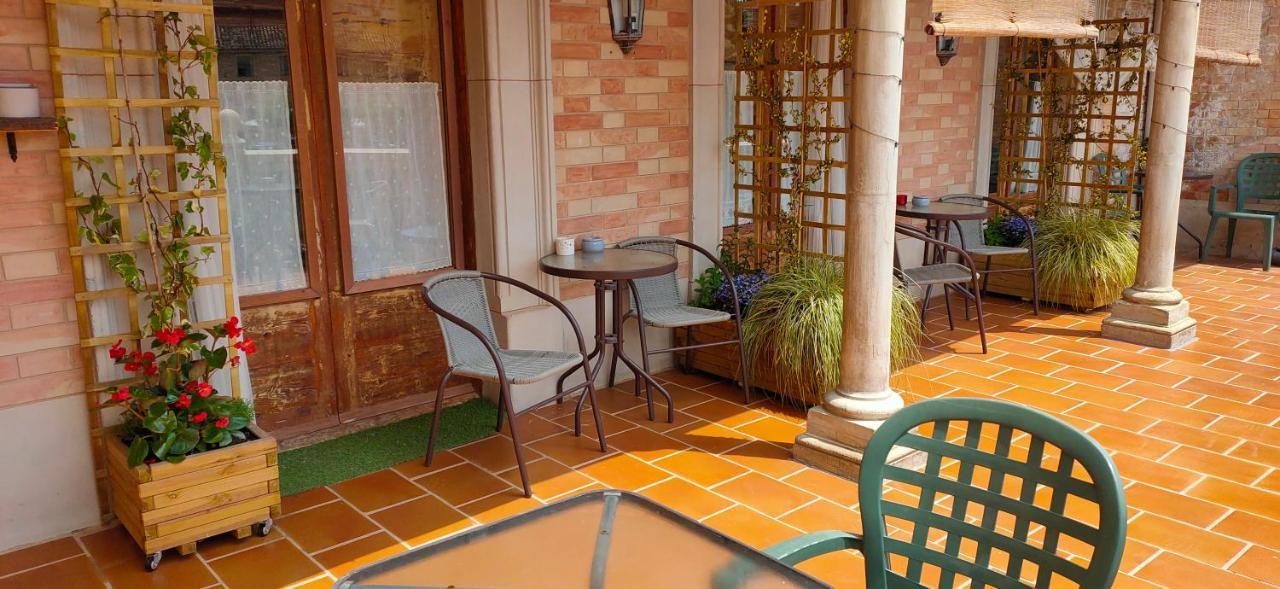 Albergue Valderrobres Auto Check-In Exterior photo