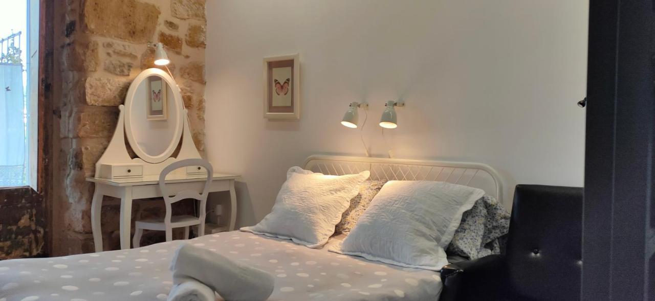 Albergue Valderrobres Auto Check-In Exterior photo